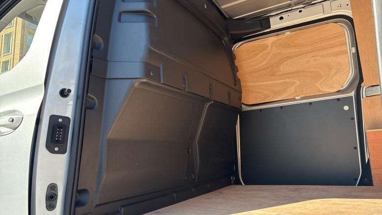 Ford Transit Connect 250 L2 Petrol 1.5 EcoBoost PHEV 150 Limited Van Auto